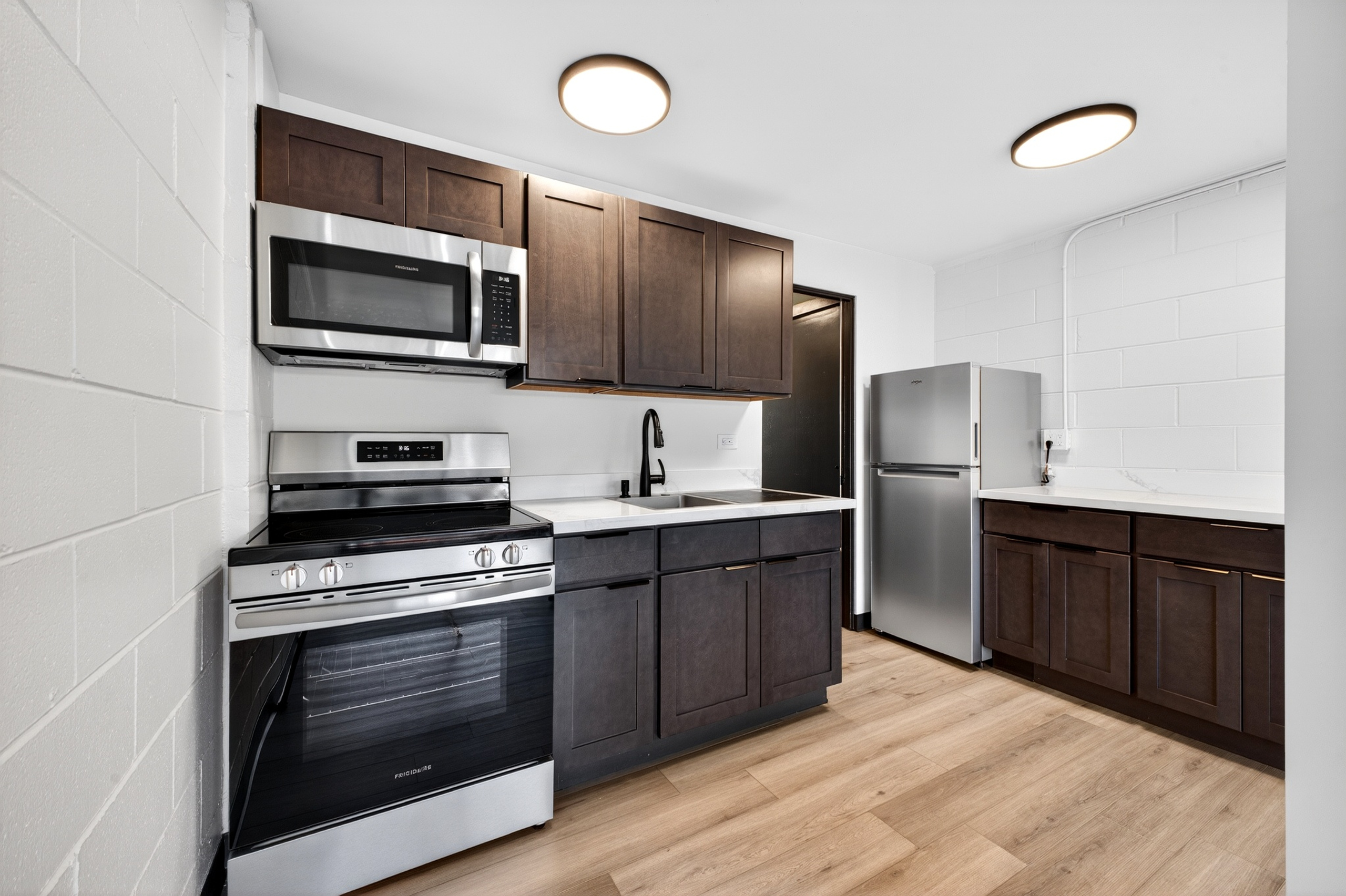 3228 South Union Avenue - 204