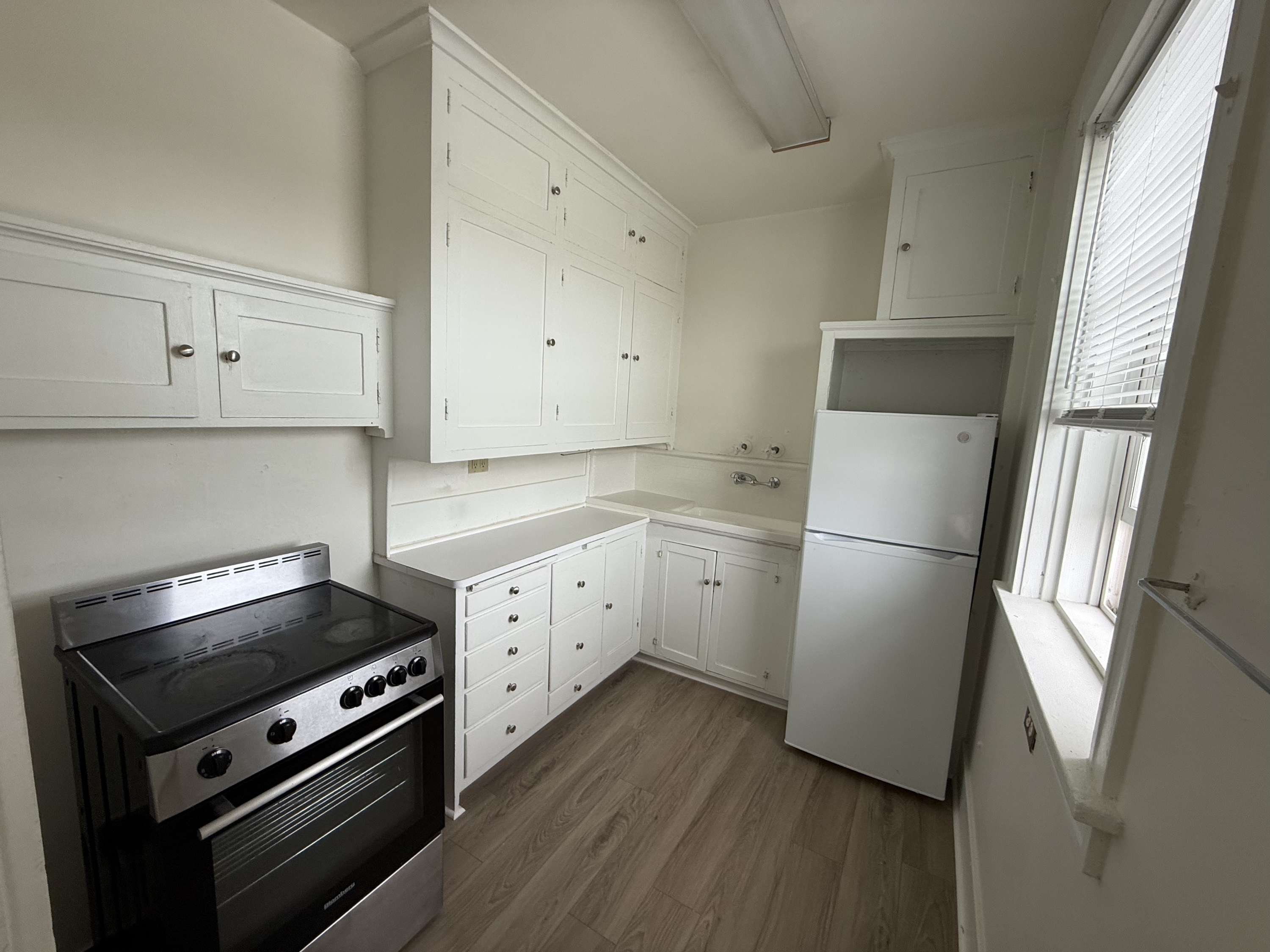 16 North Broadway Street - 33