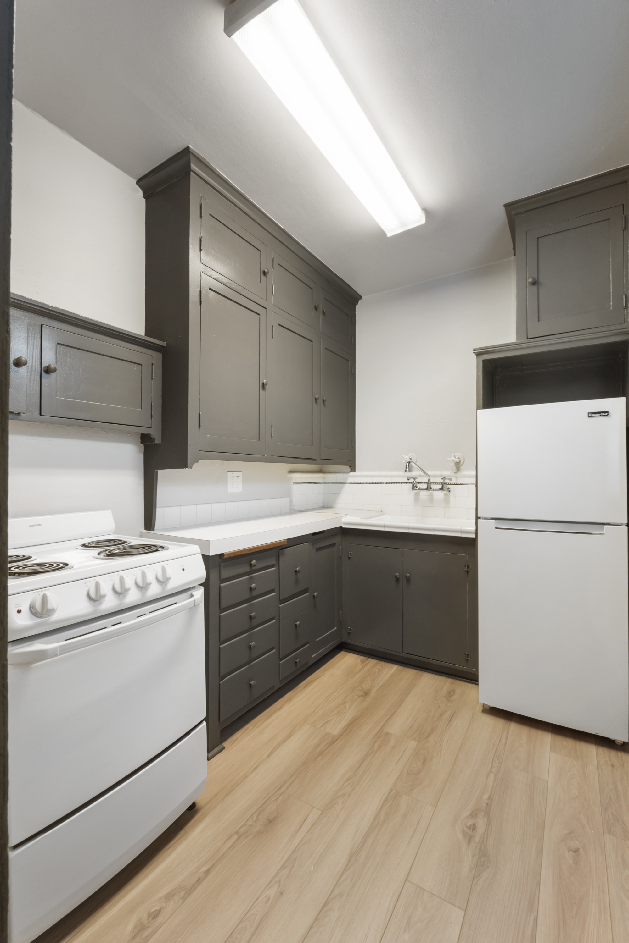 16 North Broadway Street - 53