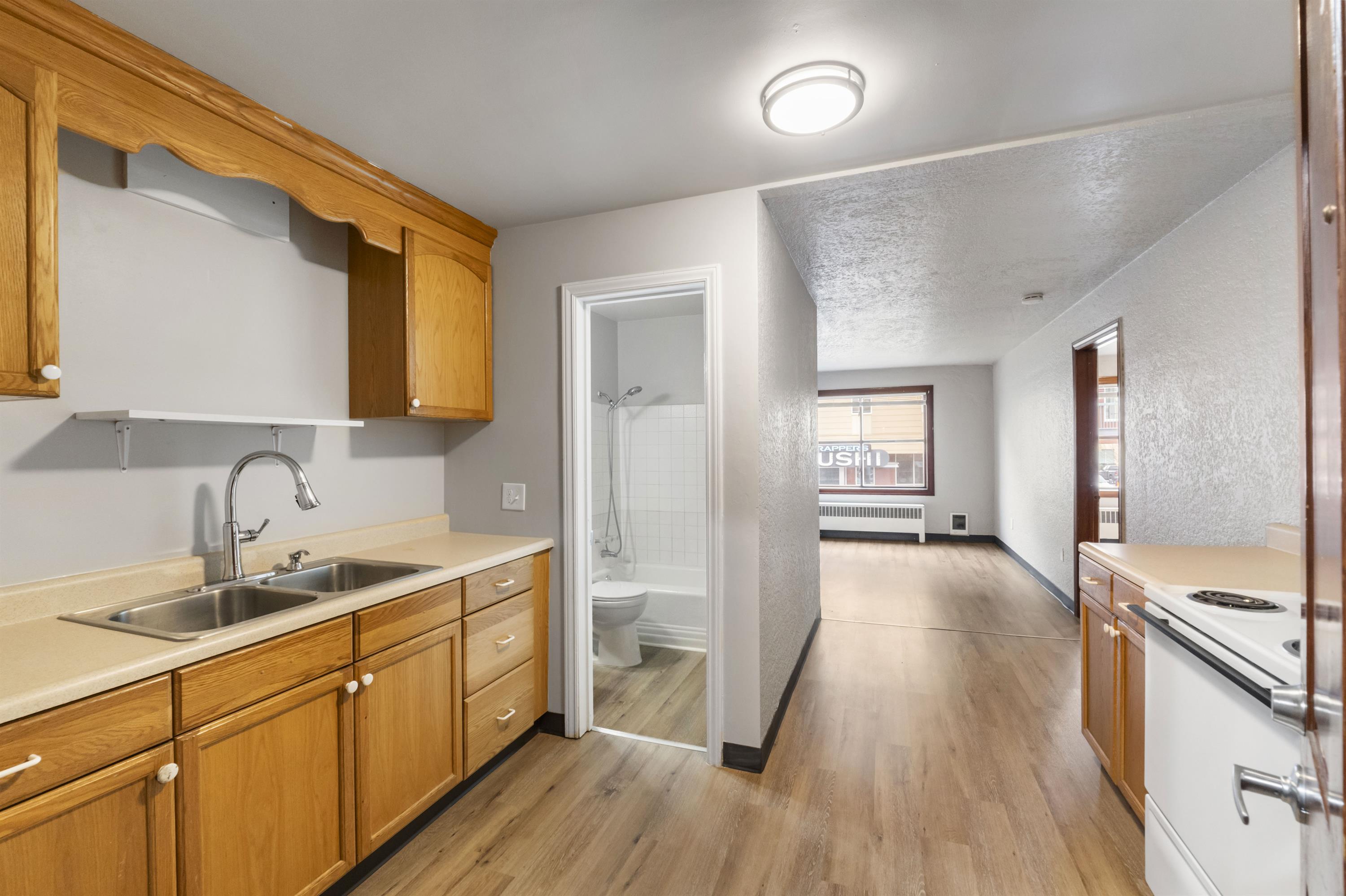 403 1/2 Garfield Street South - 4